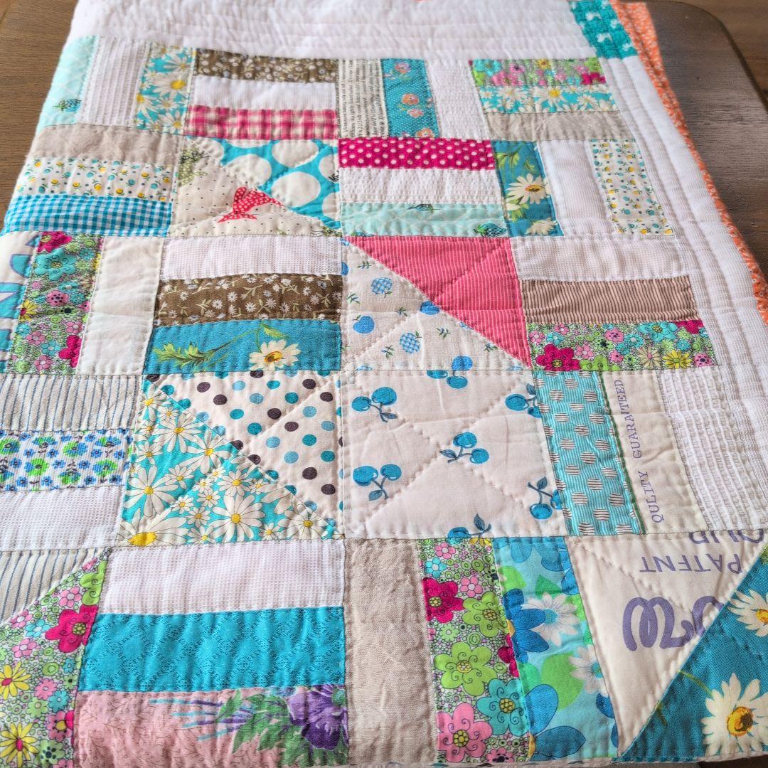 パッチワークキルト　ハンドメイド