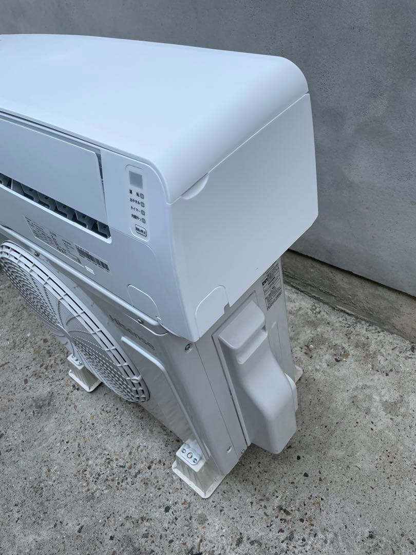 半年使用の美品　ハイセンス　6畳用エアコン　HA-S22GE4