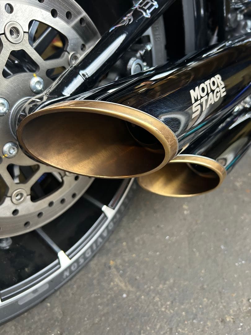 MOTOR STAGE デュアルエキゾーストマフラー