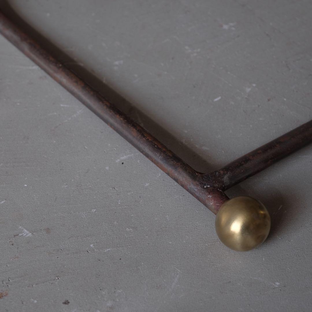 無垢鉄と真鍮のスタンド型タオル掛け　タオルハンガー インダストリアル 古道具