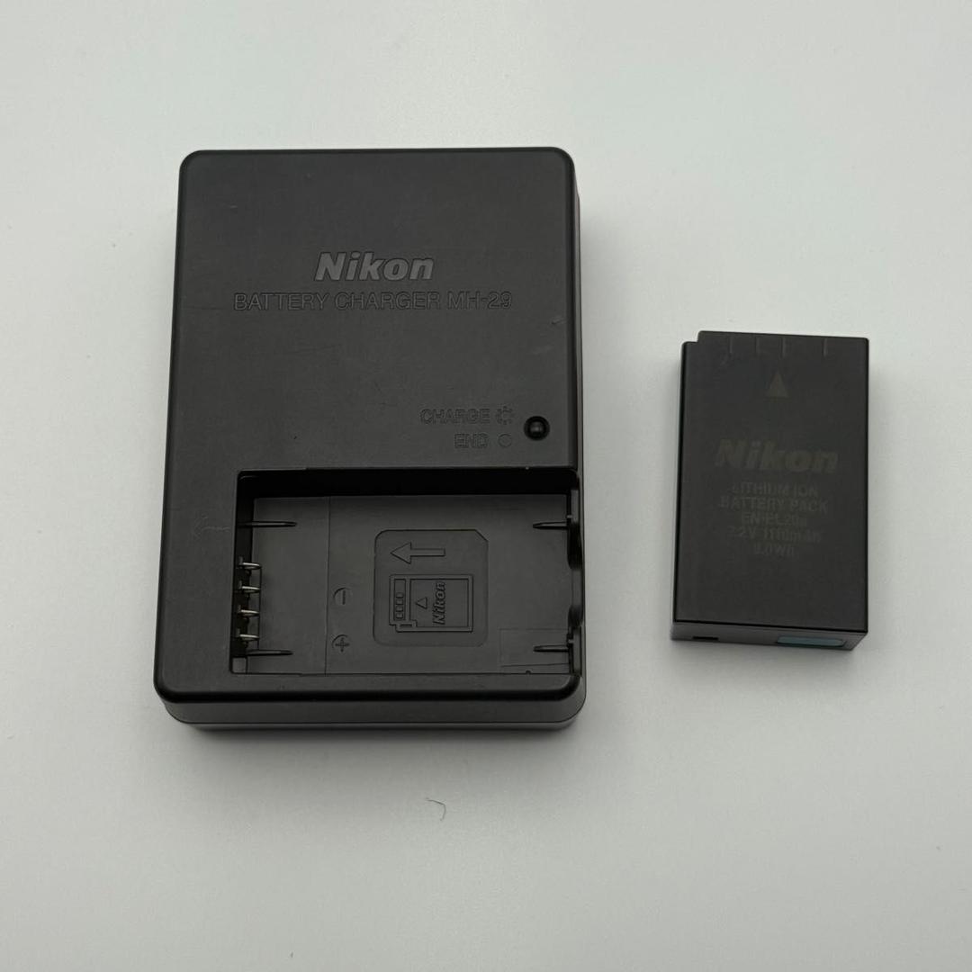 ニコン　Nikon 1 V3 ケース付き