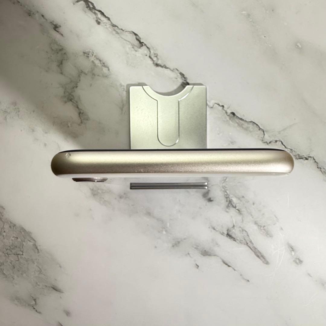 ★美品　iPhone SE3 128GB SIMフリー バッテリー100%