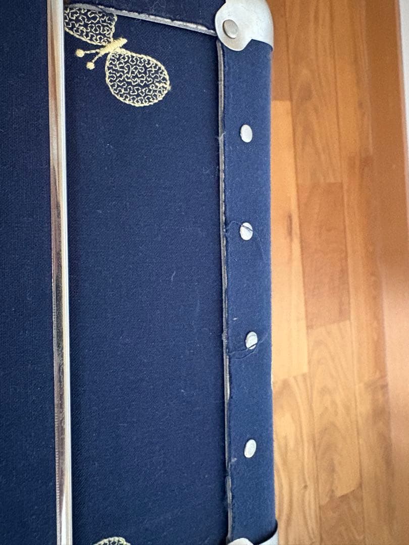 ネイビー蝶模様ケース