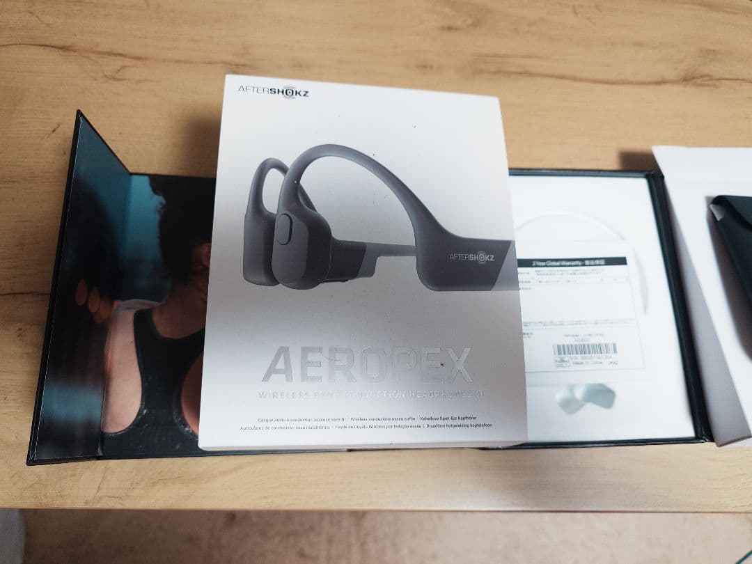 完動品　SHOKZ OPENRUN PRO 骨伝導イヤホン ベージュ