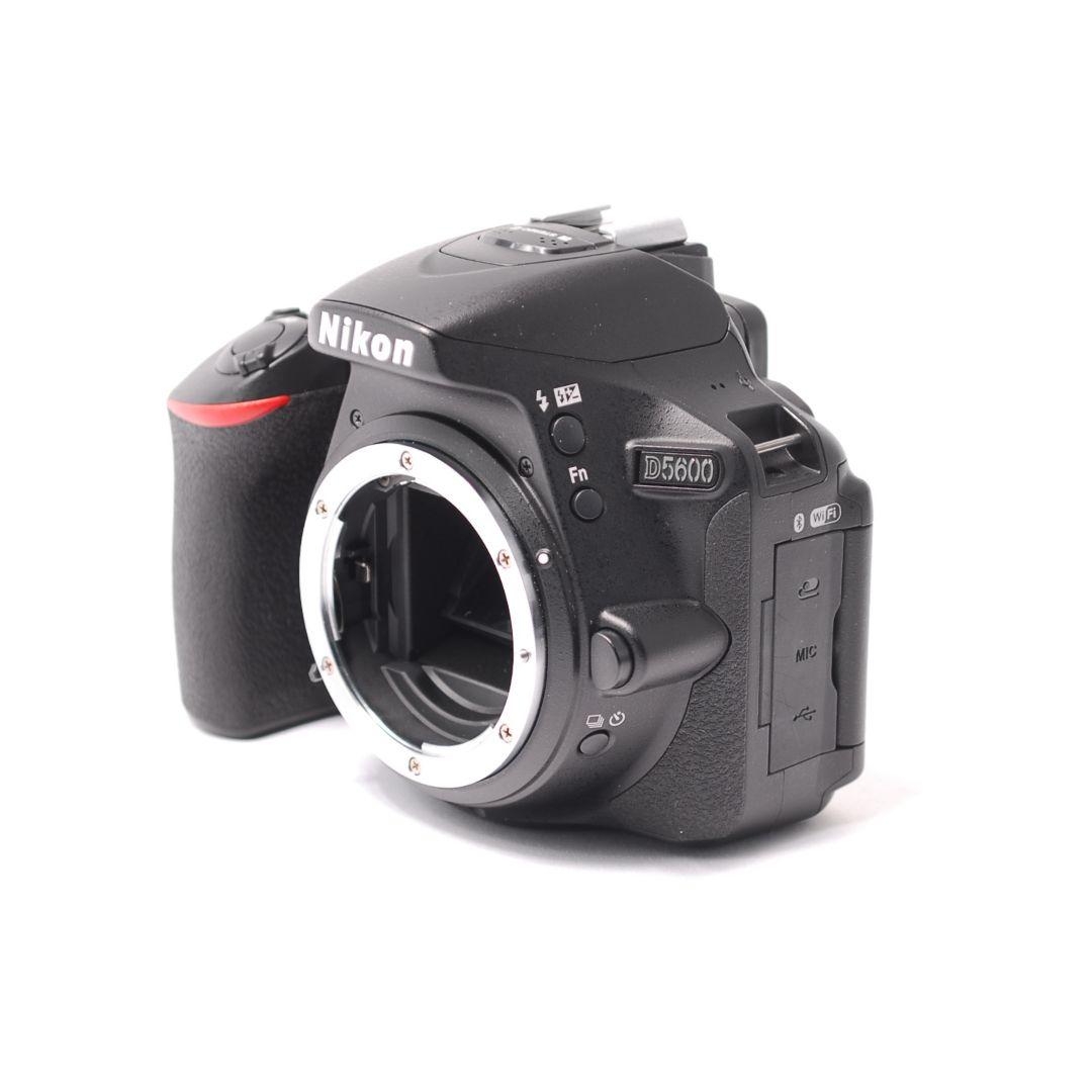 ❤即購入1000円OFF❤極美品❤ Nikon D5600 ダブルズームキット