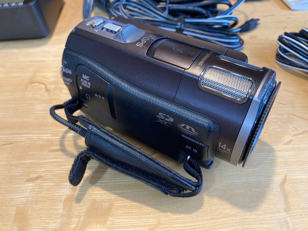 専用　SONY HDR-CX560Vと専用ポーチ、SPK-HCGスポーツパック