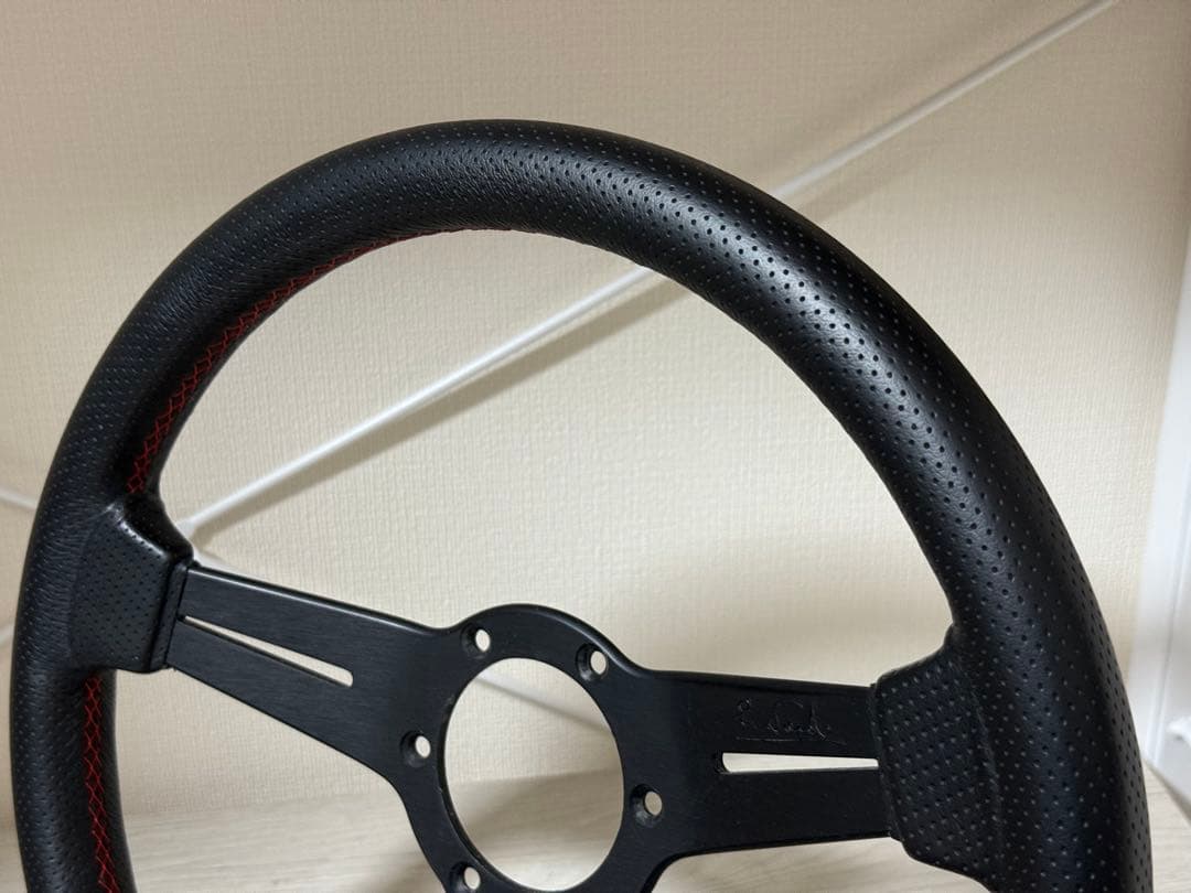 NARDI ナルディクラシック パンチングレザー 33φ 330mm N005