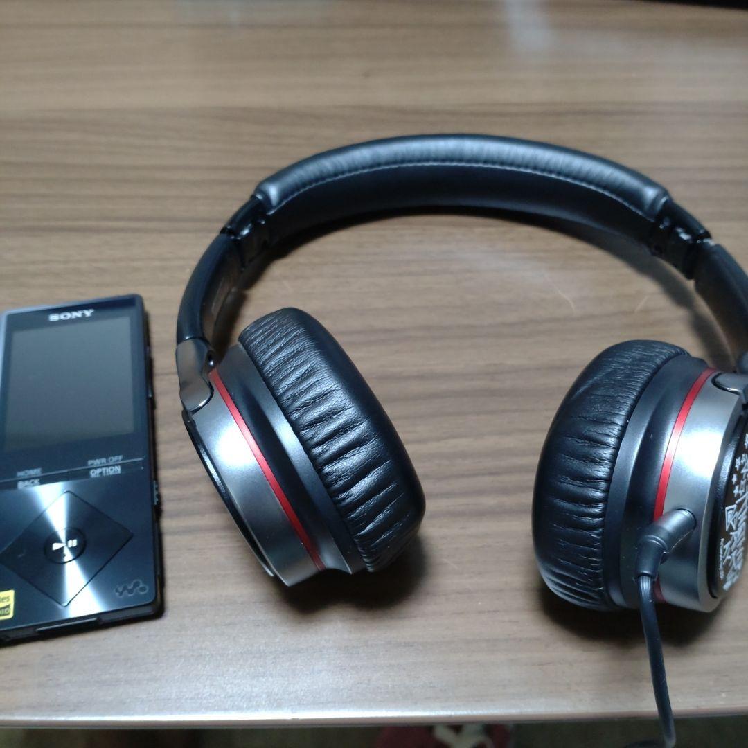 LiSA × WALKMAN®＆ヘッドホンコラボモデル