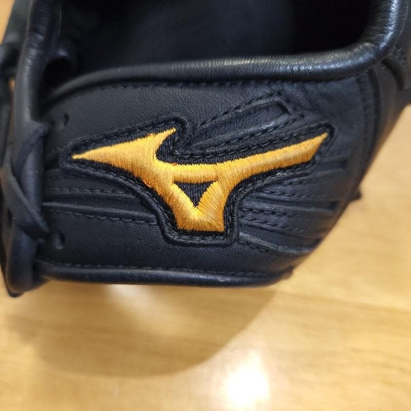 ミズノ 田中将大モデル 限定 24勝0敗楽天初日本一 良品 投手用 軟式グローブ