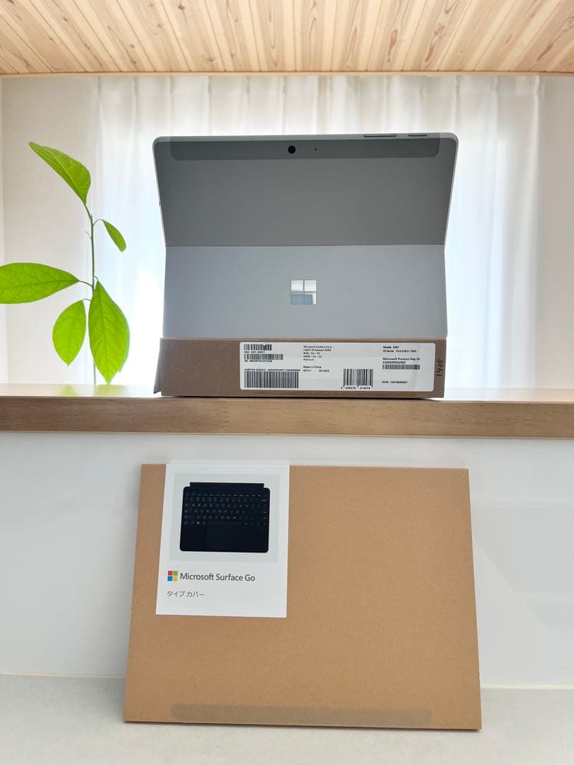 Surface Go 4 10.5インチ N200 プラチナ XGT-00017