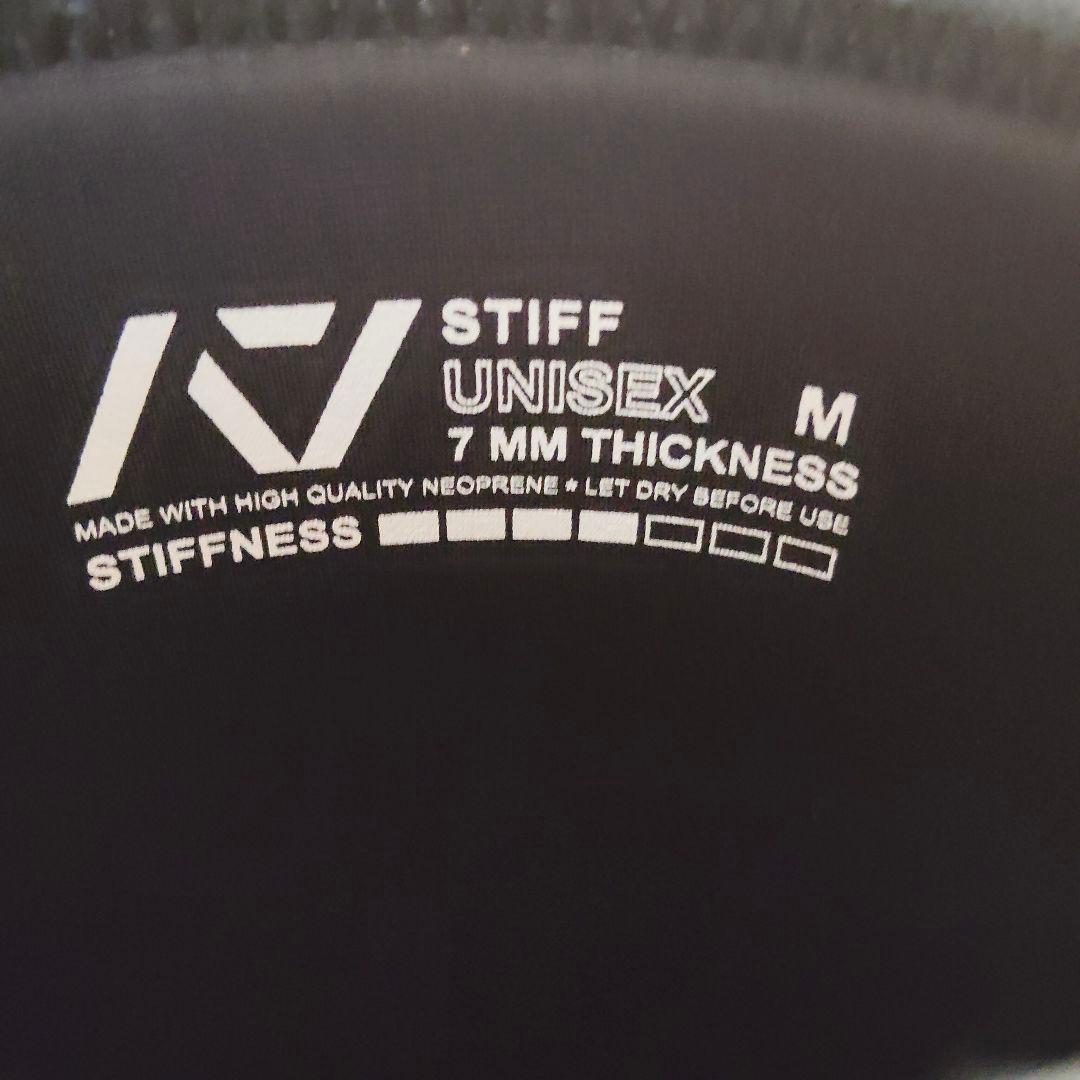 美品　A7　ニースリーブ　Hourglass Knee SleevesStiff