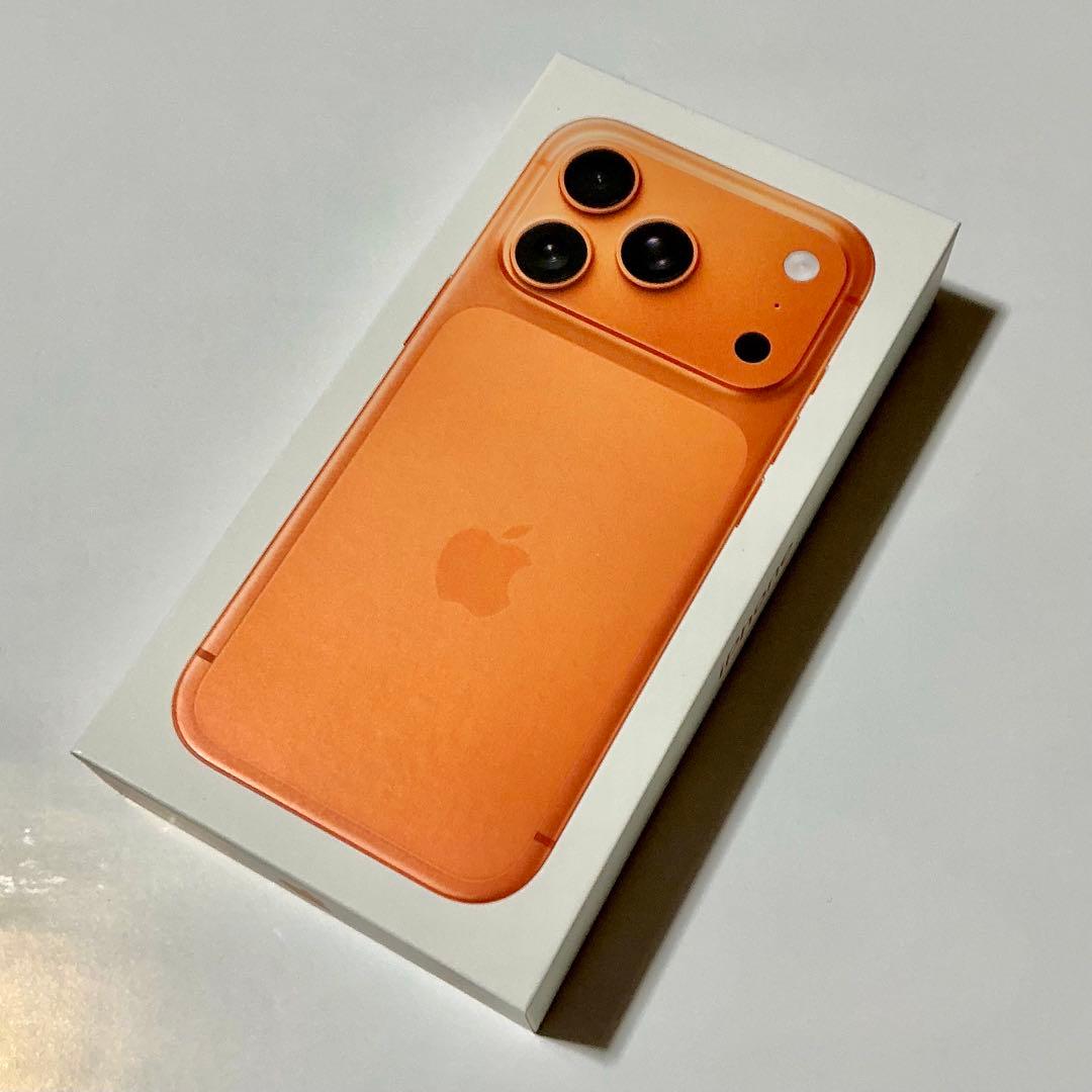 新品同様 iPhone 17 Pro オレンジ 512GB US SIMフリー版