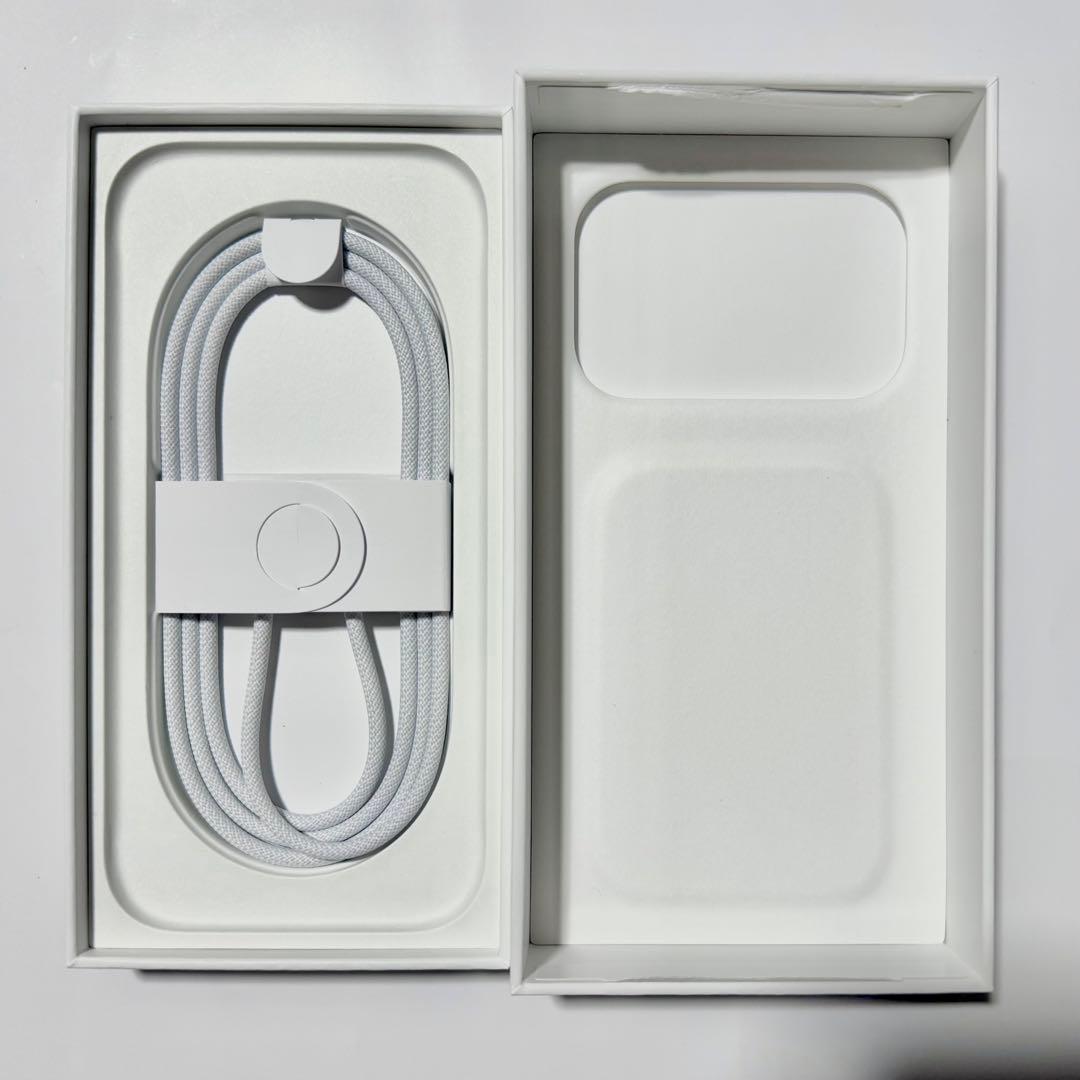 新品同様 iPhone 17 Pro オレンジ 512GB US SIMフリー版