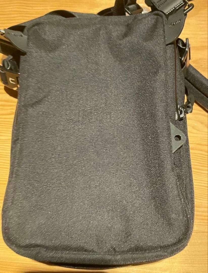 BLACK EMBER ブラックショルダーバッグ