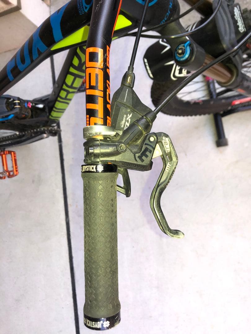 Mondraker Foxy 2017 マウンテンバイク 27.5インチ