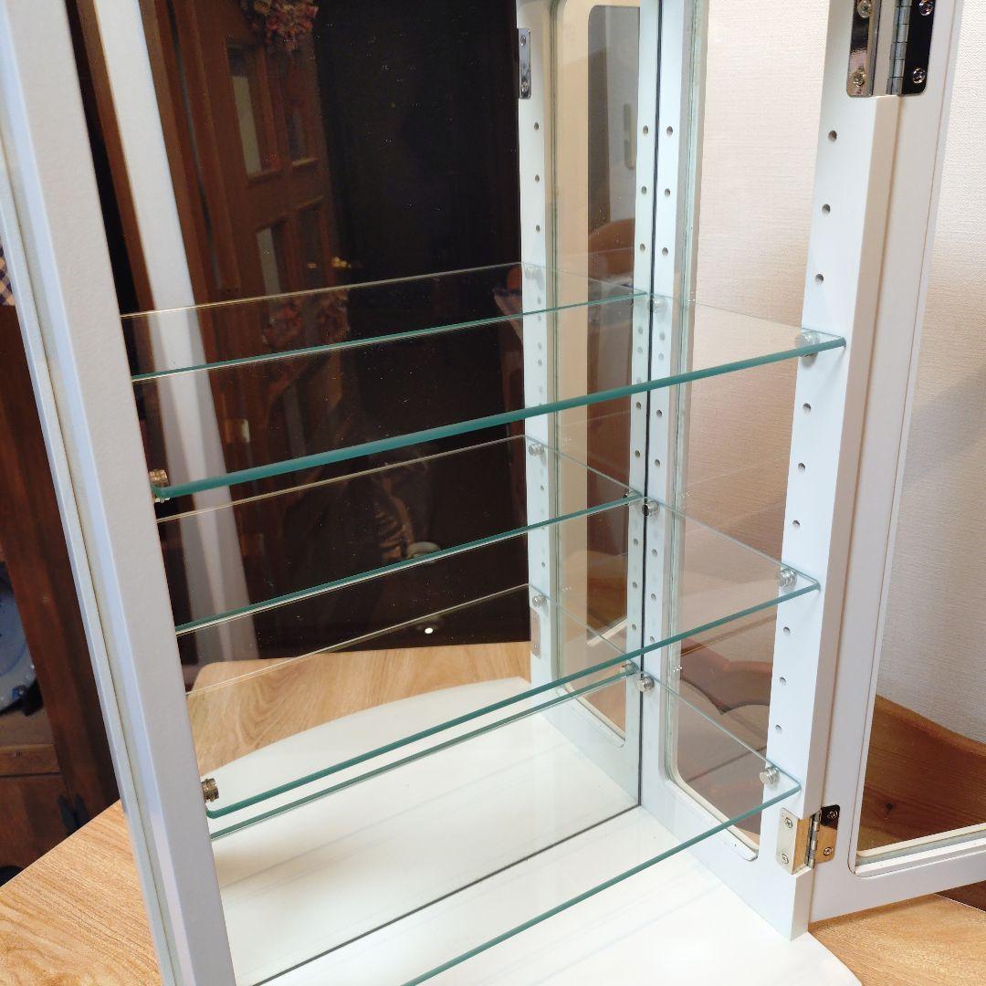 ホワイト ガラスディスプレイケース 3棚