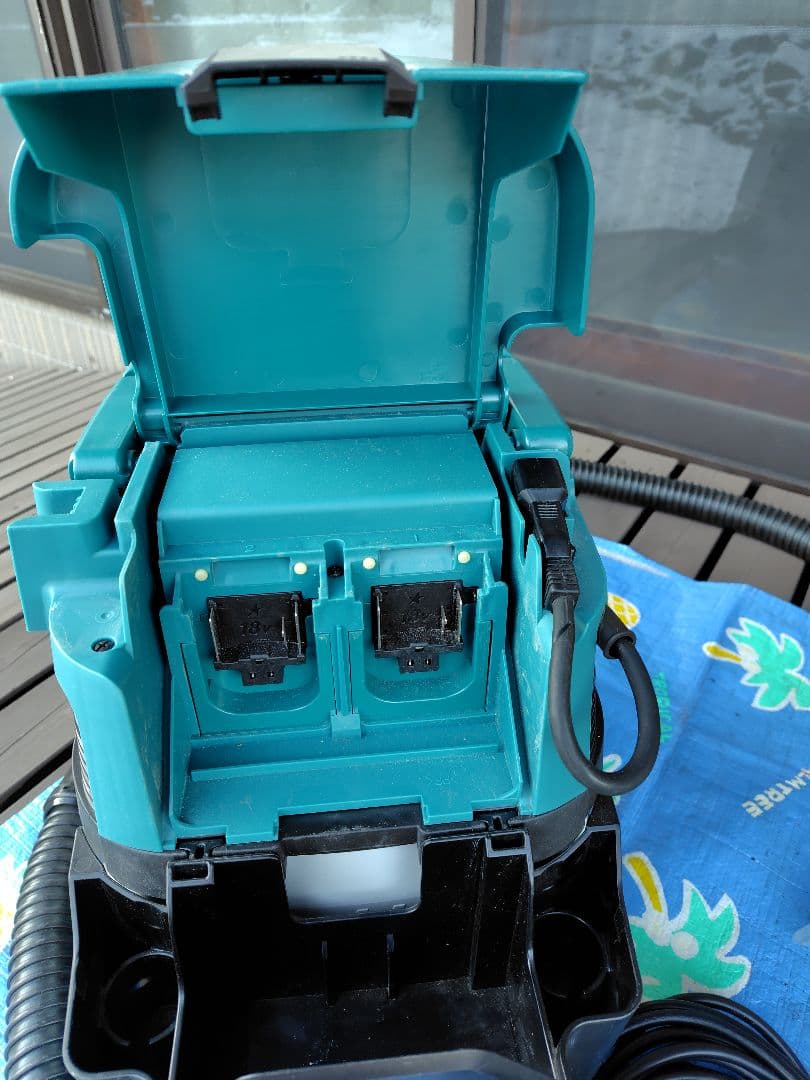 美品 マキタハイブリッド集塵機 VC860D