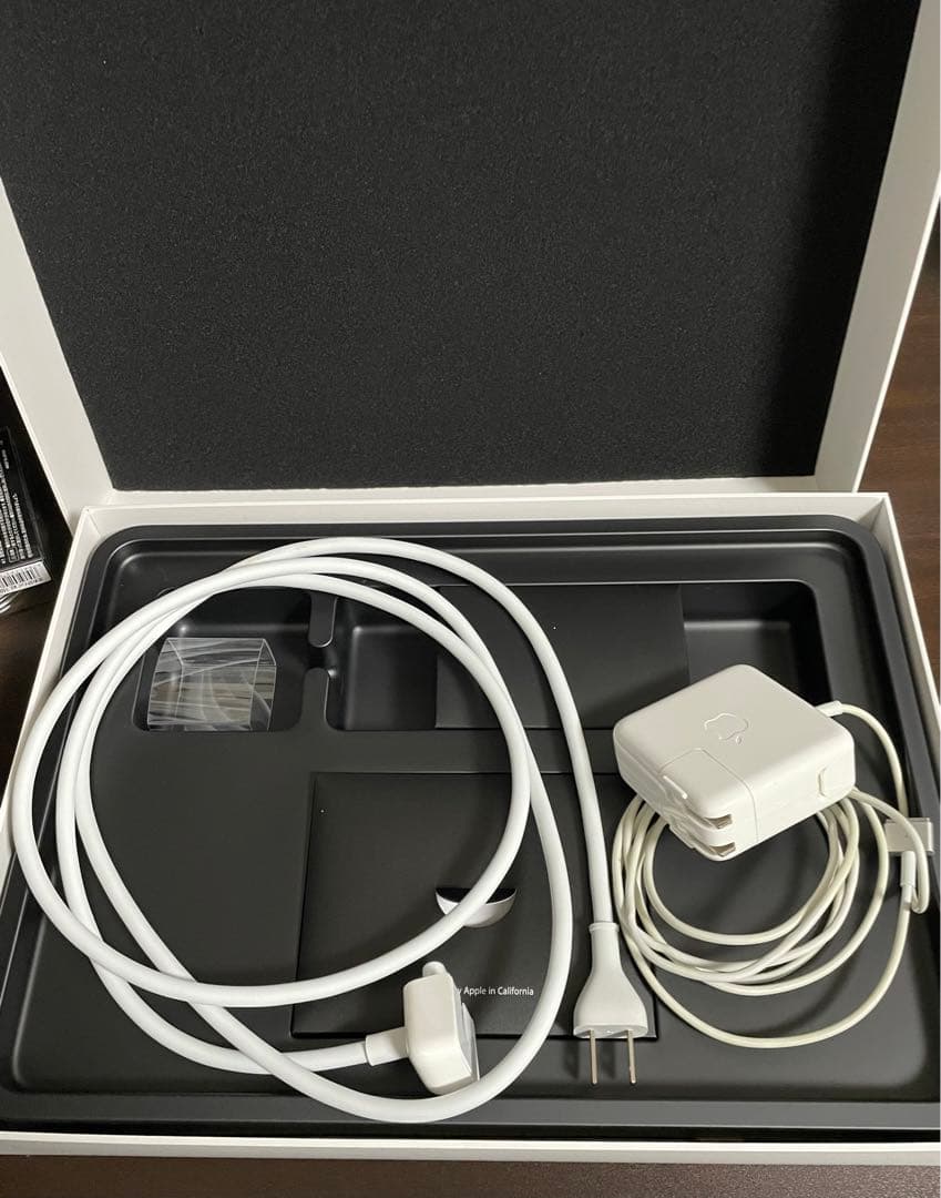 MacBook Air 13 inch 2017 メモリ8GB SSD128GB