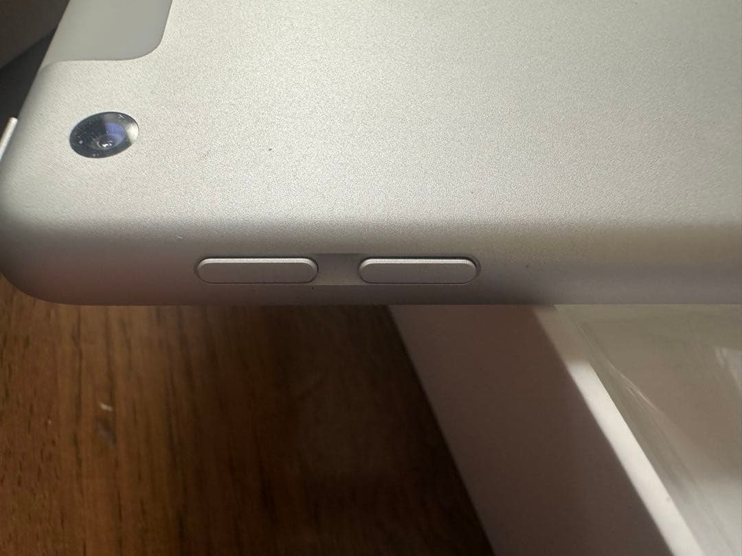 Apple iPad 7th wifi＋cellularモデル^_−☆