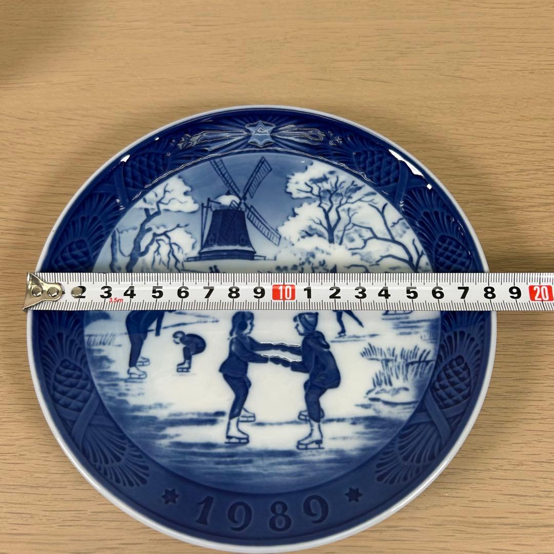 ロイヤルコペンハーゲン　イヤープレート& ブルーフルーテッド プレイン　B180