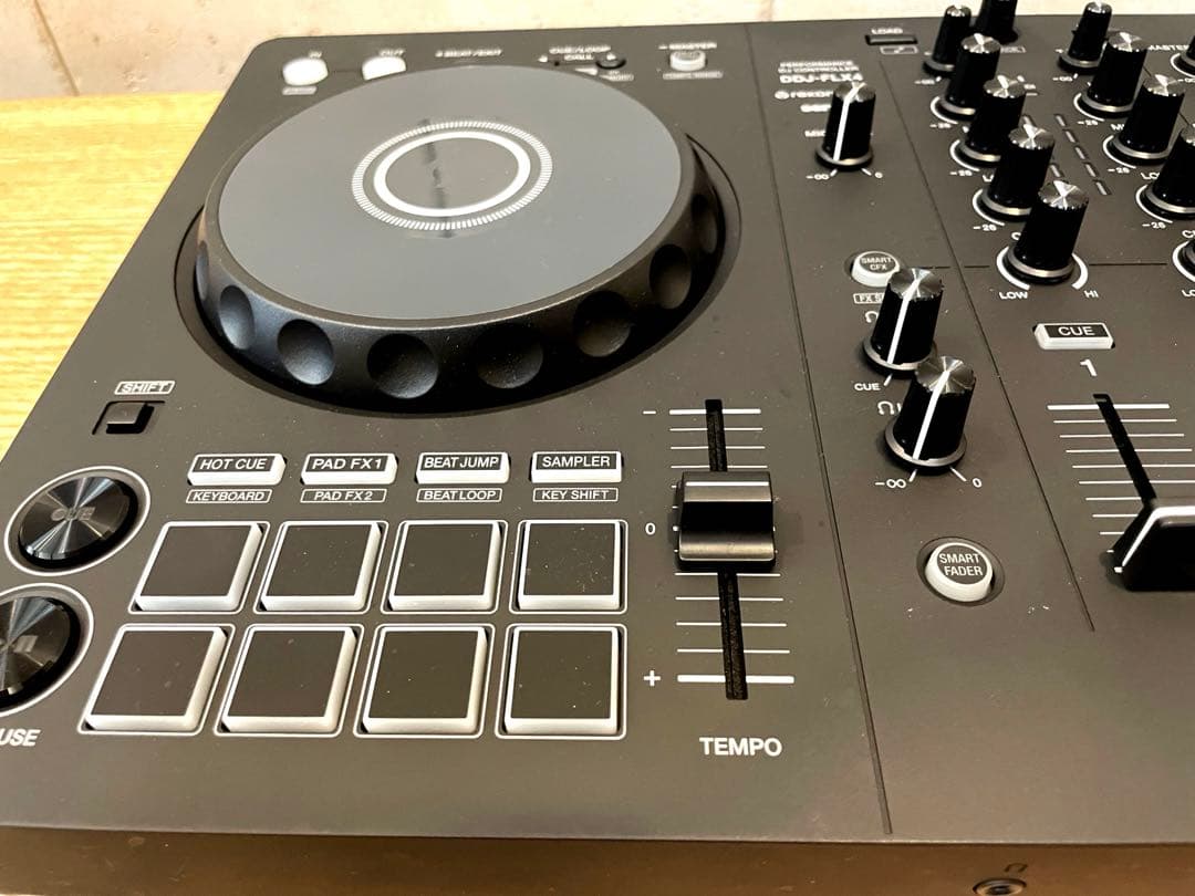 マタドガス　美品！Pioneer DJ DDJ-FLX4 コントローラー