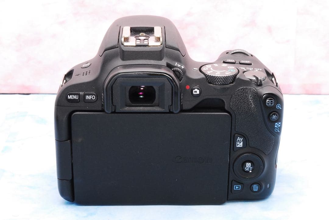 Canon kiss X9✨Wi-Fi✨一眼レフカメラ✨高性能標準＆超望遠