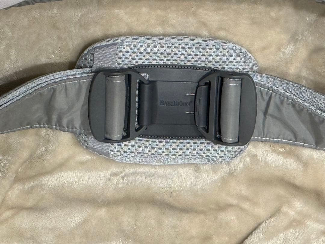 【美品】BABYBJORN HARMONY シルバー　抱っこ紐