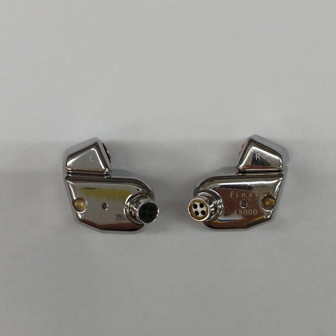 ダイナミック型イヤホン final A8000