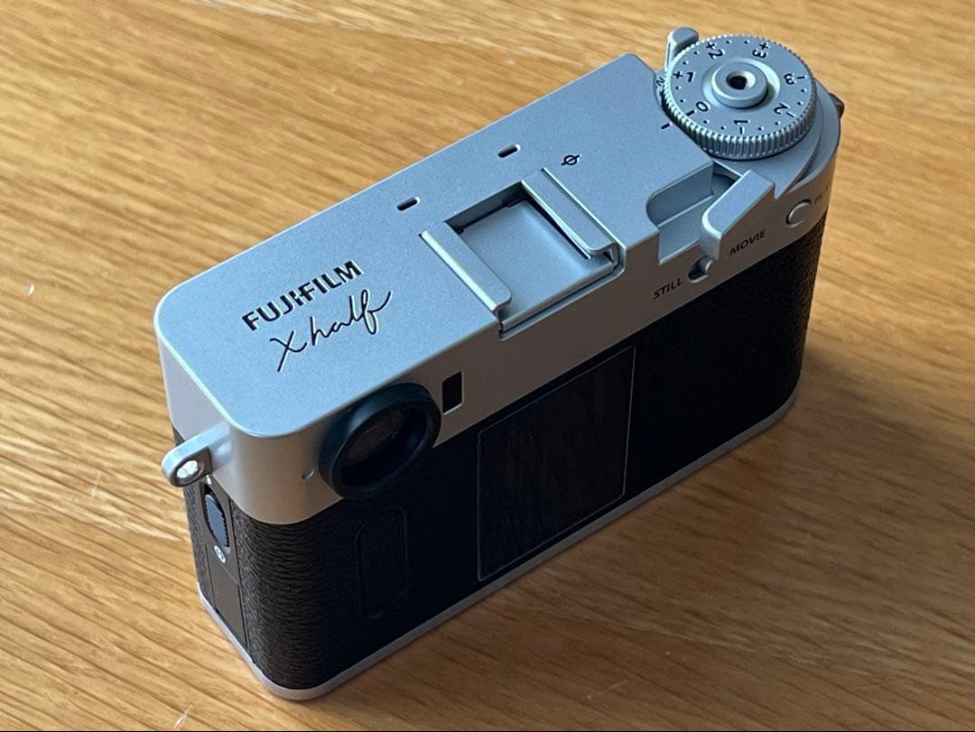 【フジフィルム】FUJIFILM X half（X-HF1）