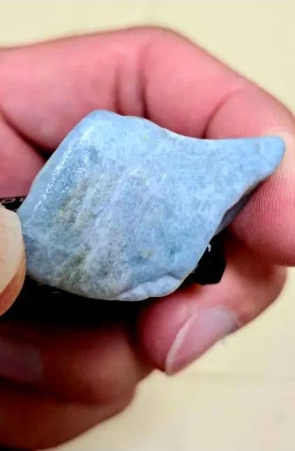 糸魚川青翡翠　入りコン沢　宝石質　16g