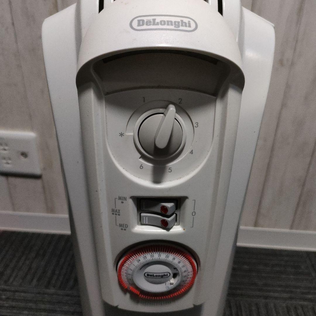 引越し大処分！【処分価格！】デロンギ1500w 空気を汚さないオイルヒーター♪