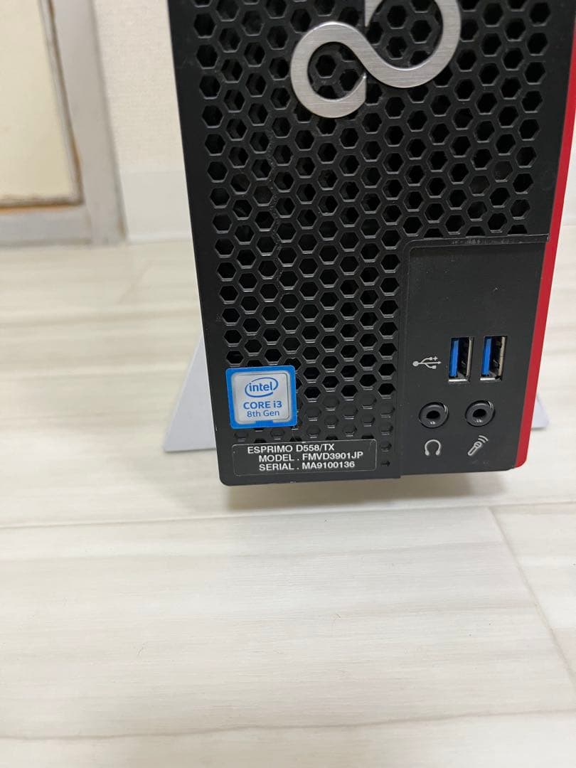 Fujitsu パソコン　デスクトップパソコン　ESPRIMO D558/TX