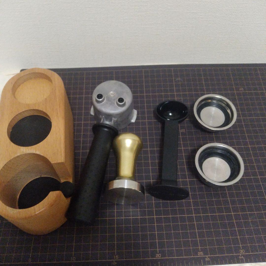 デロンギ エスプレッソ スティローザー EC235J-BK タンパー+タンパー台