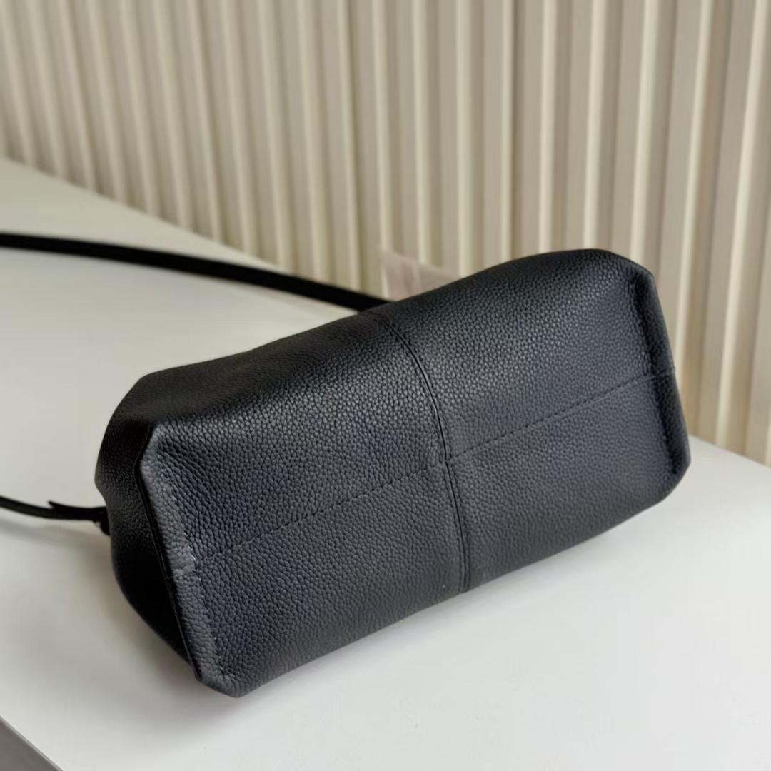 セール！Polène 黒 レザー ショルダーバッグ ハンドル付き mini