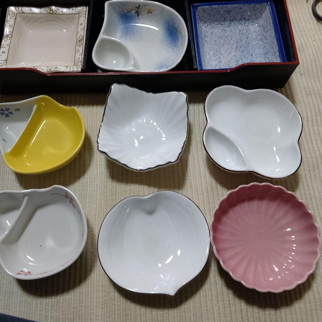 多様なデザインの小皿セット 12個、松花堂弁当箱付き、送料込み、おすすめ