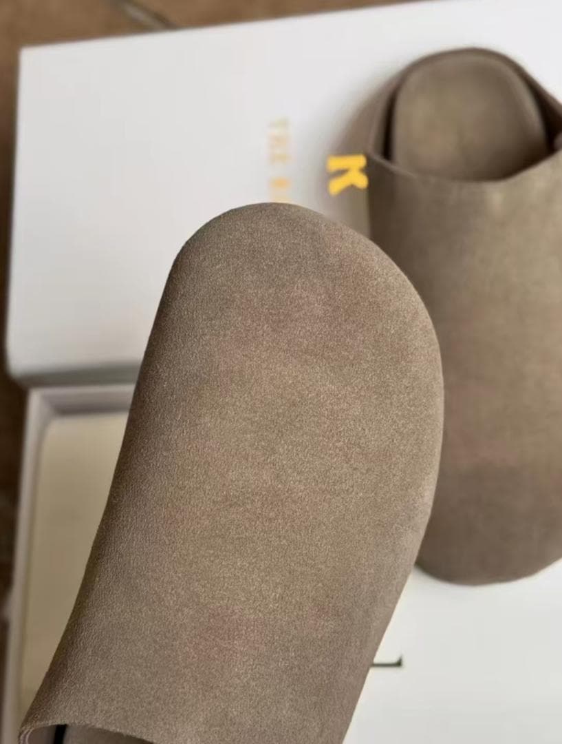 ★The Row★ベージュ スエード クロッグサンダル 38