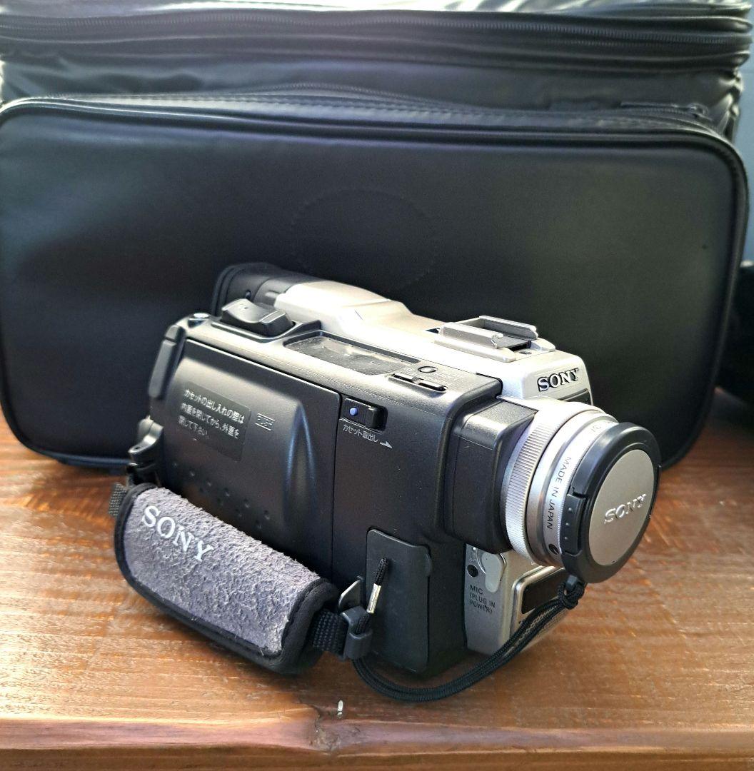 SONY デジタルビデオカメラ・ショルダーバッグ、ケース付き