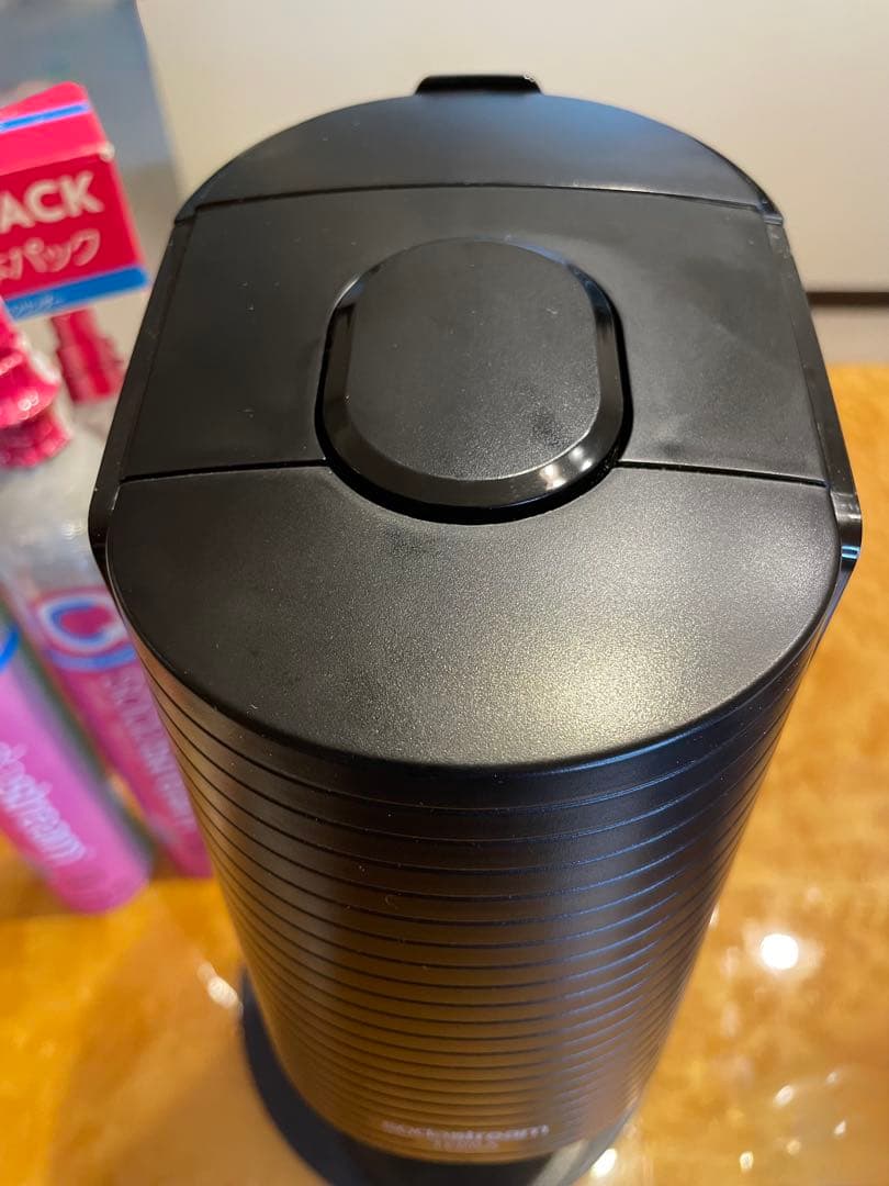 ソーダストリームTERRA ブラック　ガスシリンダー2本　1L未使用ボトル1本