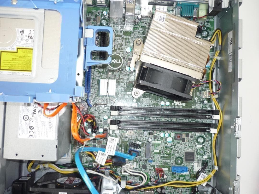 DELLPrecision第9世代XeonE-2224G/メモリなし/HDDなし