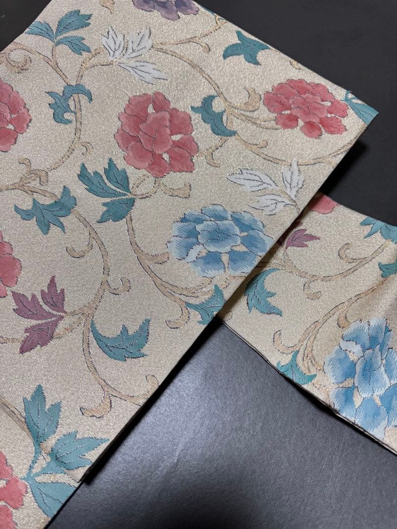 【銘品新品】西陣老舗機元「織昌みやび謹製」 「明綴れ」手織り「牡丹唐草文様」