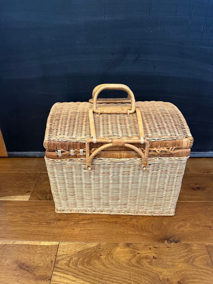 ラタン 蓋付きバスケット 中型