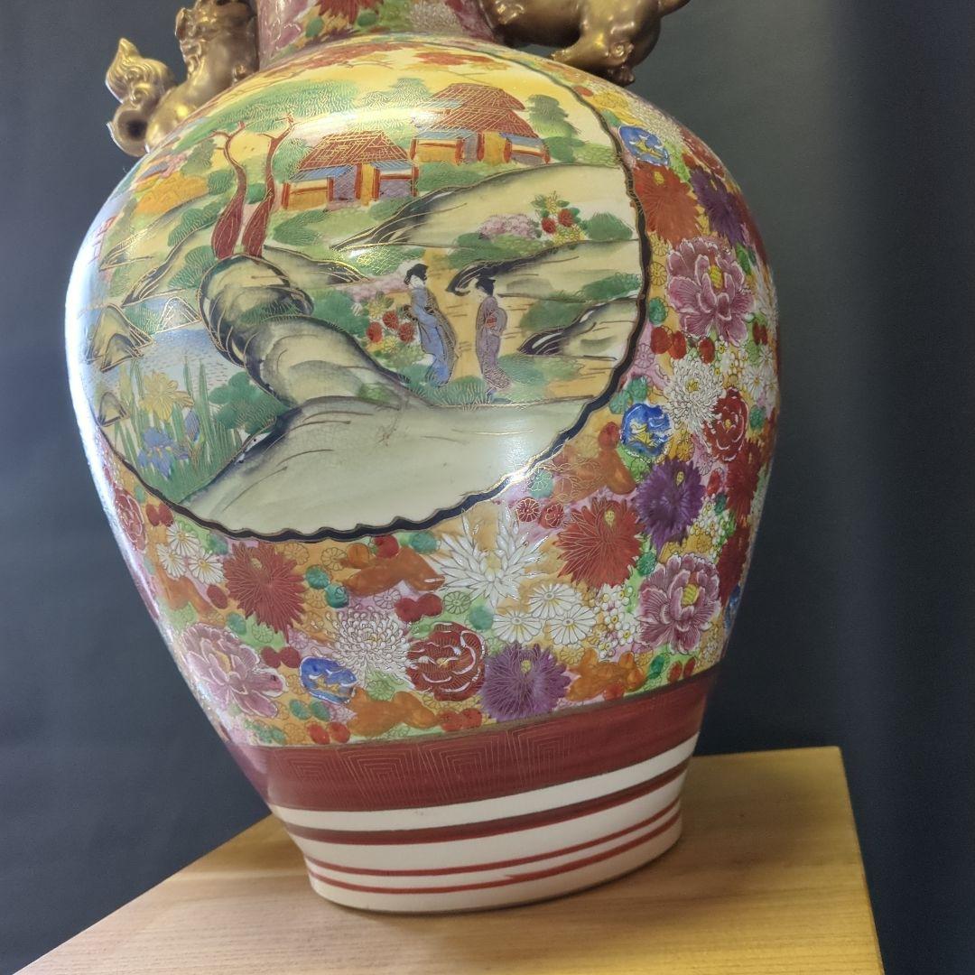 多色装飾 陶器花瓶 獅子彫刻付き