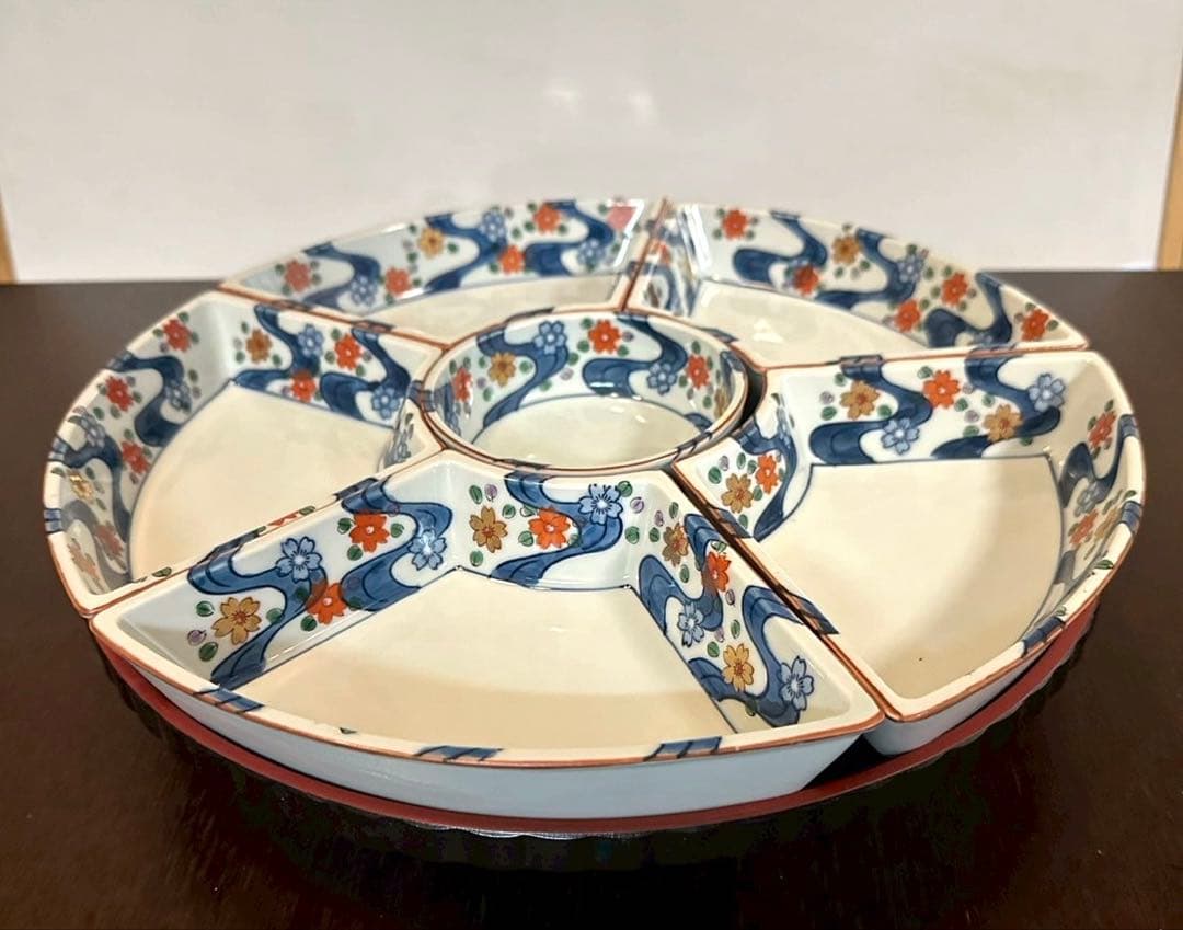 【値下げしました】有田焼　掛ノ谷釜　回転台付き仕切り皿 直径約30cm