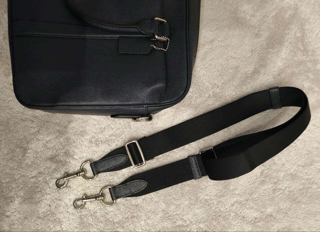 美品COACH 2WAYビジネスバッグ ネイビー ストラップ付き