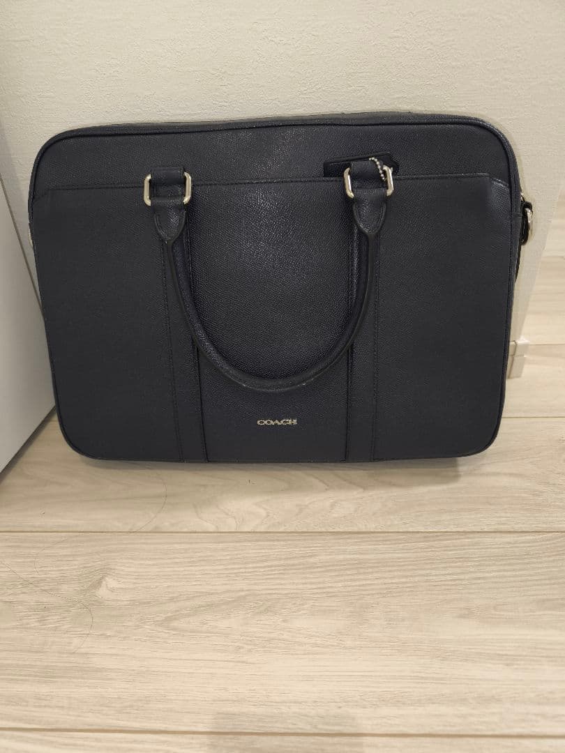 美品COACH 2WAYビジネスバッグ ネイビー ストラップ付き