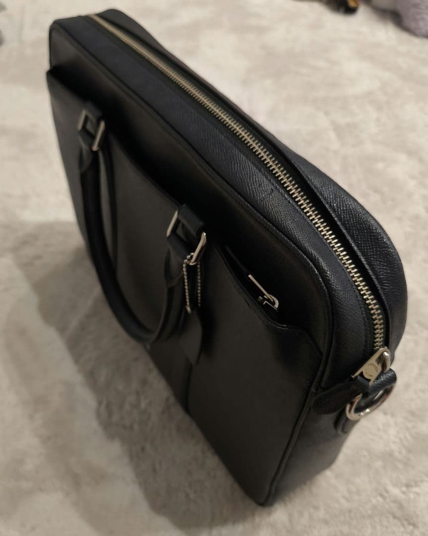 美品COACH 2WAYビジネスバッグ ネイビー ストラップ付き