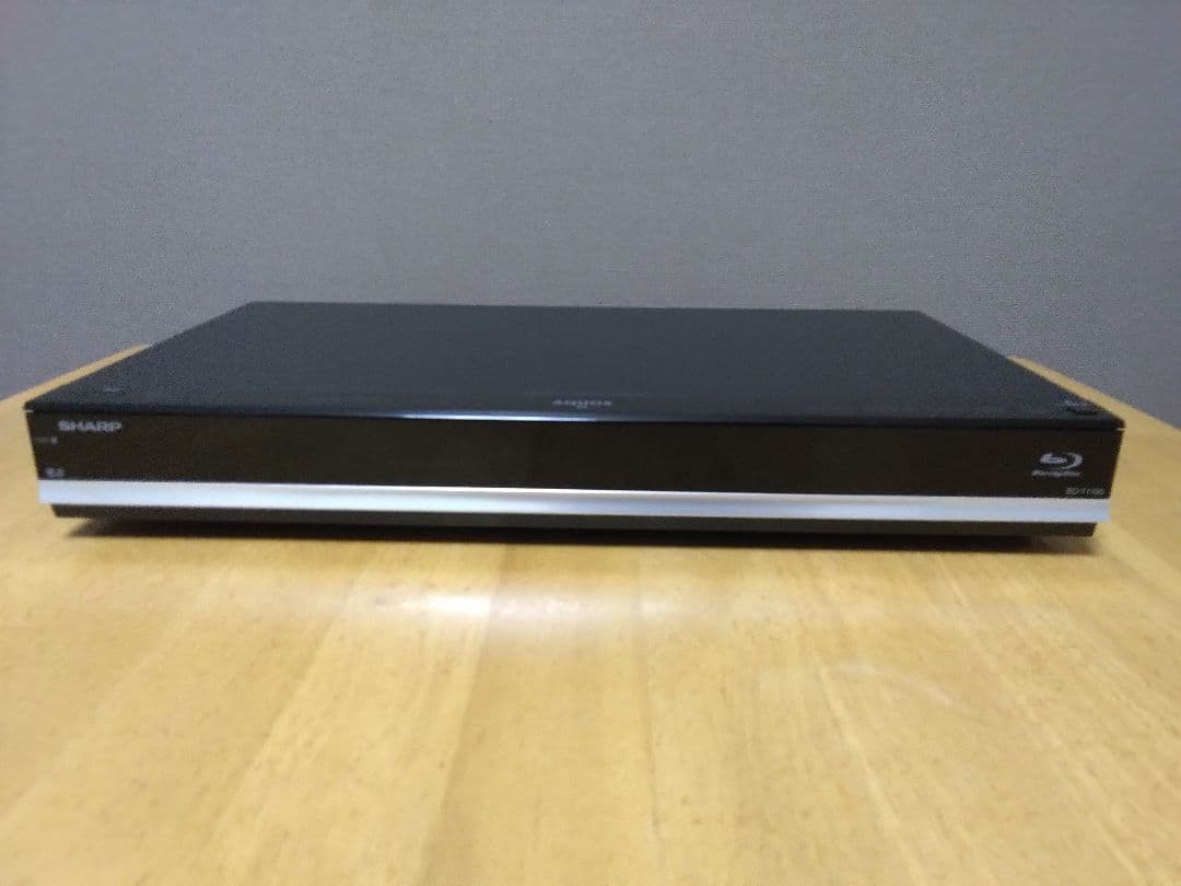 SHARP AQUOSブルーレイレコーダー 　T1700 保証付　3番組同時録画