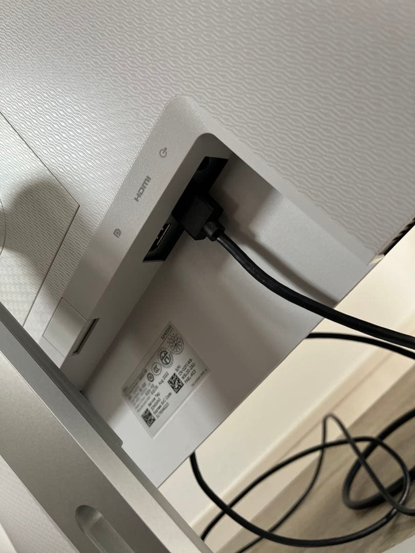 DELL モニター 本体 HDMI DisplayPort対応