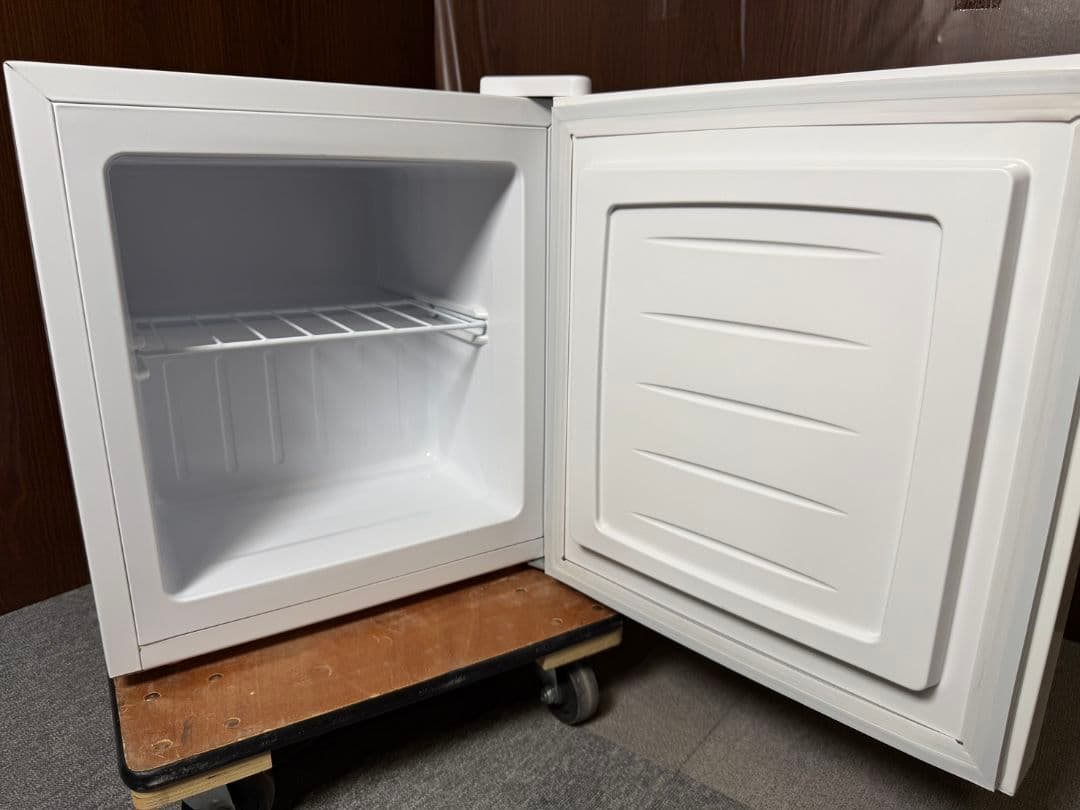 送料込Shelddi 家庭用小型冷凍庫32L静音スリムSHF-032直接引取歓迎