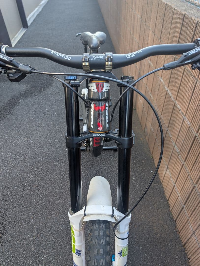 TREK Session 9.9 Carbon 26インチダウンヒルバイク